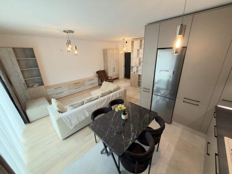 Pipera Plaza - duplex - curte.